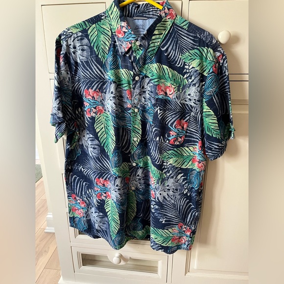 Excellent IZOD XL cotton tropical coastal short sleeve button down barely worn - Picture 7 of 9